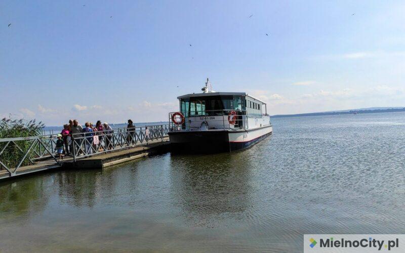 Katamaran Julek w przystani w Jamnie